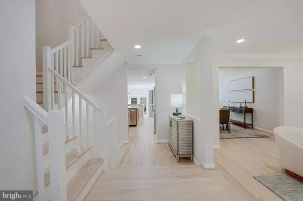 Mclean, VA 22101,6663 MADISON MCLEAN DR