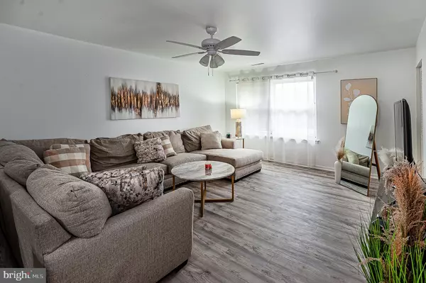 Westville, NJ 08093,808 WINDING WAY