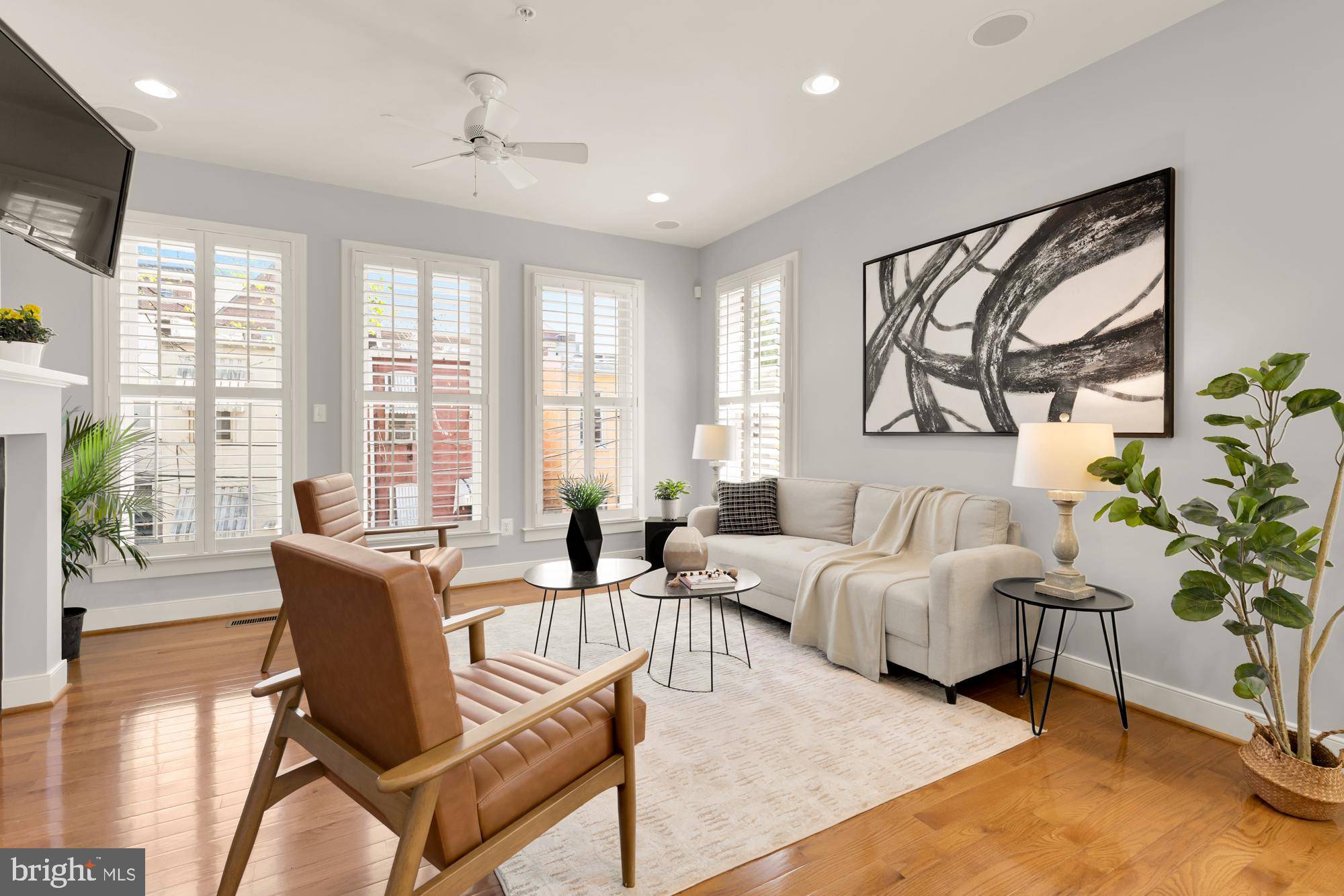 Washington, DC 20003,932 4TH ST SE