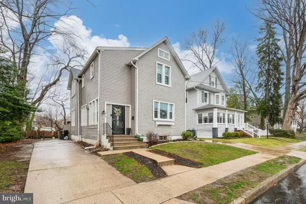 Audubon, NJ 08106,215 W PINE ST