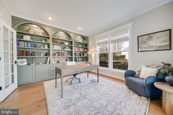 Vienna, VA 22180,1101 COTTAGE ST SW
