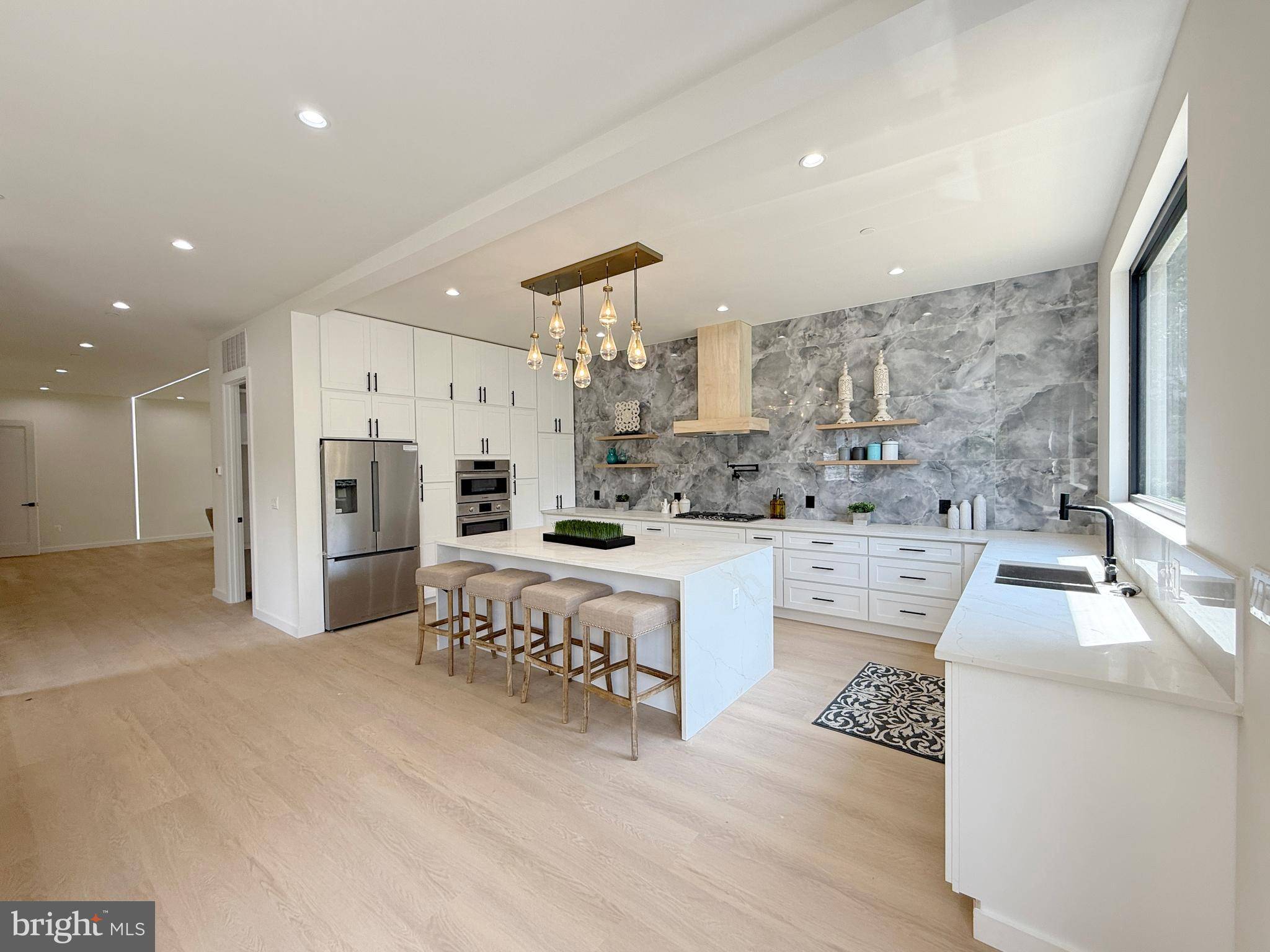 Bethesda, MD 20817,8908 MOHAWK LN