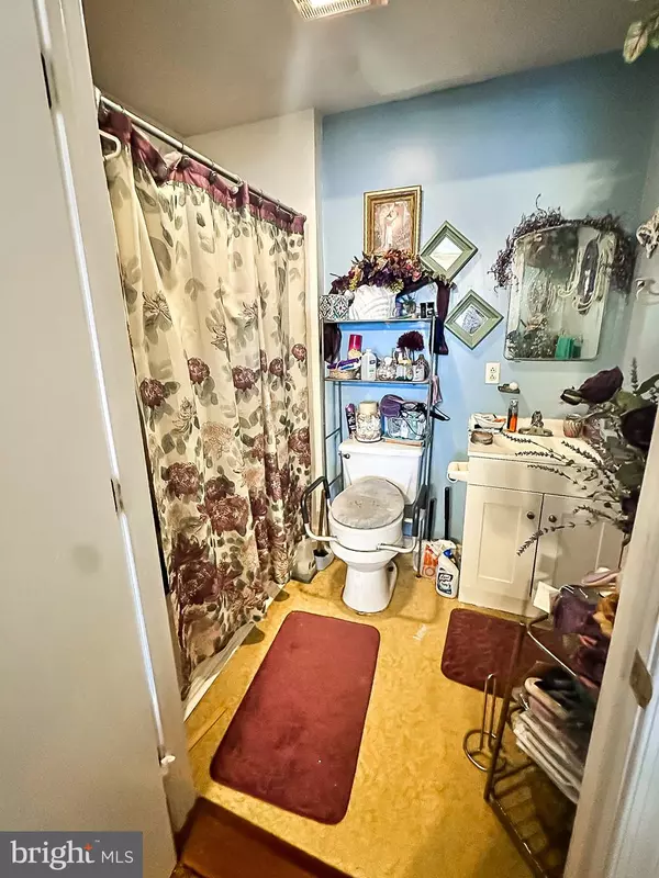 Luray, VA 22835,138 SAINT JOHNS RD