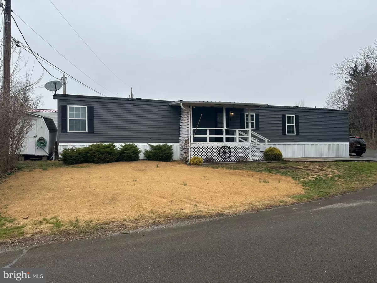 Holtwood, PA 17532,32 PARK LN