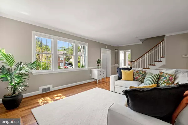 Chevy Chase, MD 20815,3517 WOODBINE ST