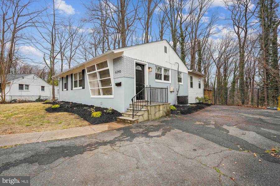 6340 DOGWOOD PL, Falls Church, VA 22041
