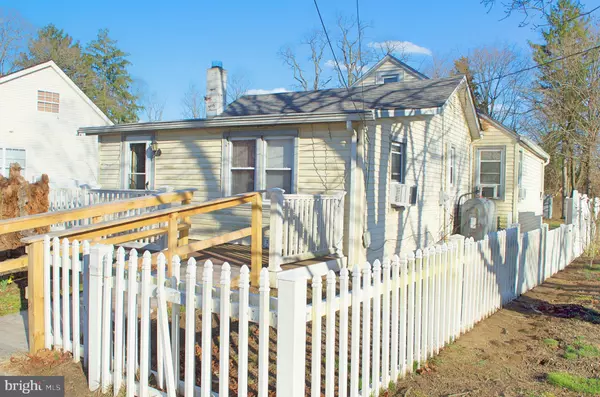 38 MAPLE AVE, New Egypt, NJ 08533