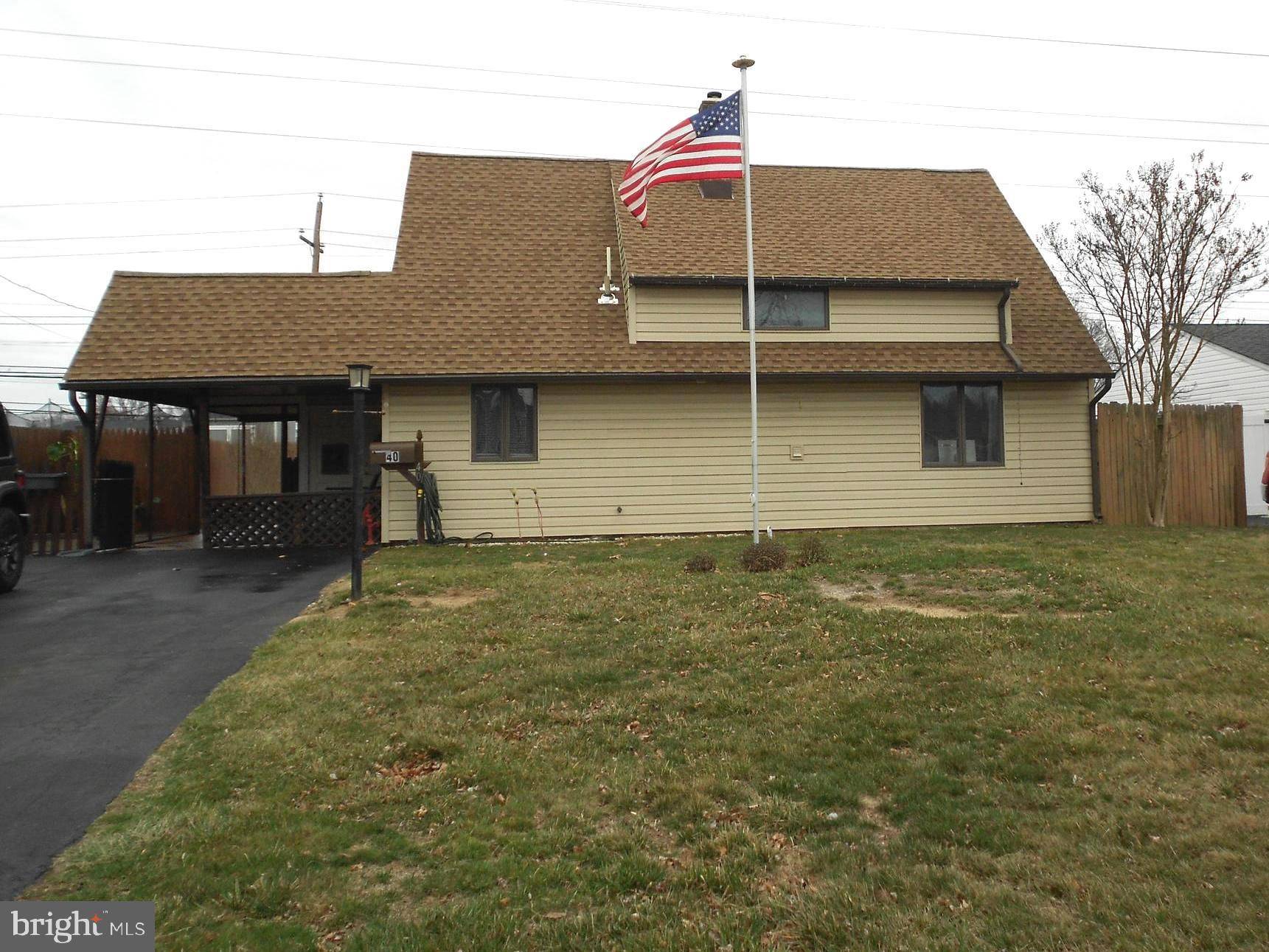 Levittown, PA 19055,40 CORAL LN