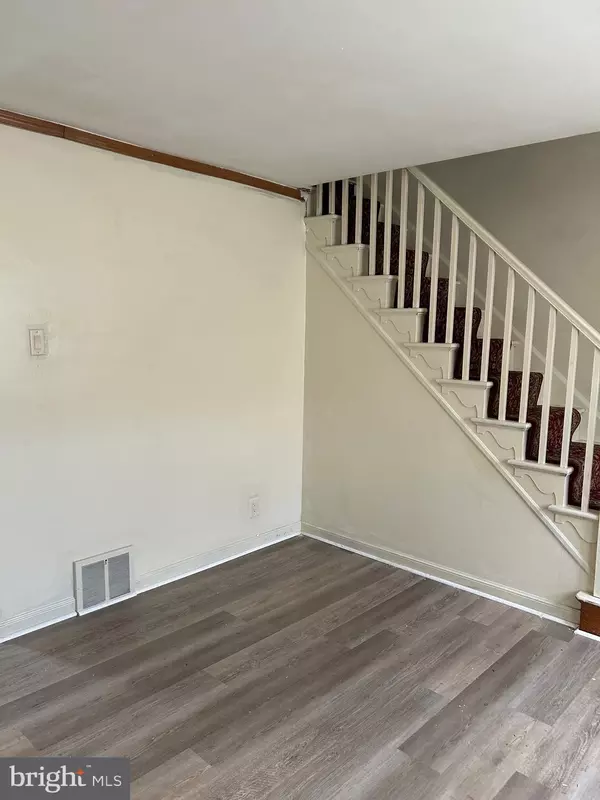 Philadelphia, PA 19124,5264 GLENLOCH ST