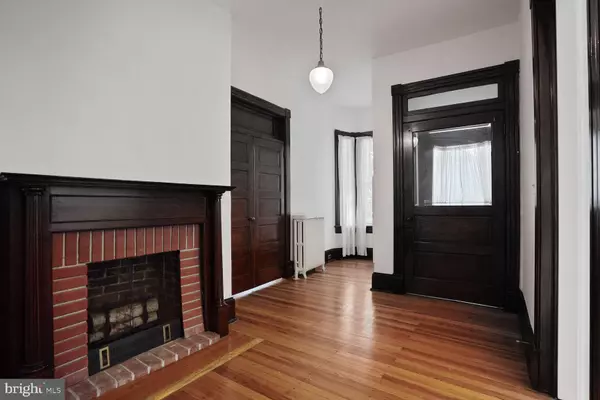 Washington, DC 20017,1033 NEWTON ST NE
