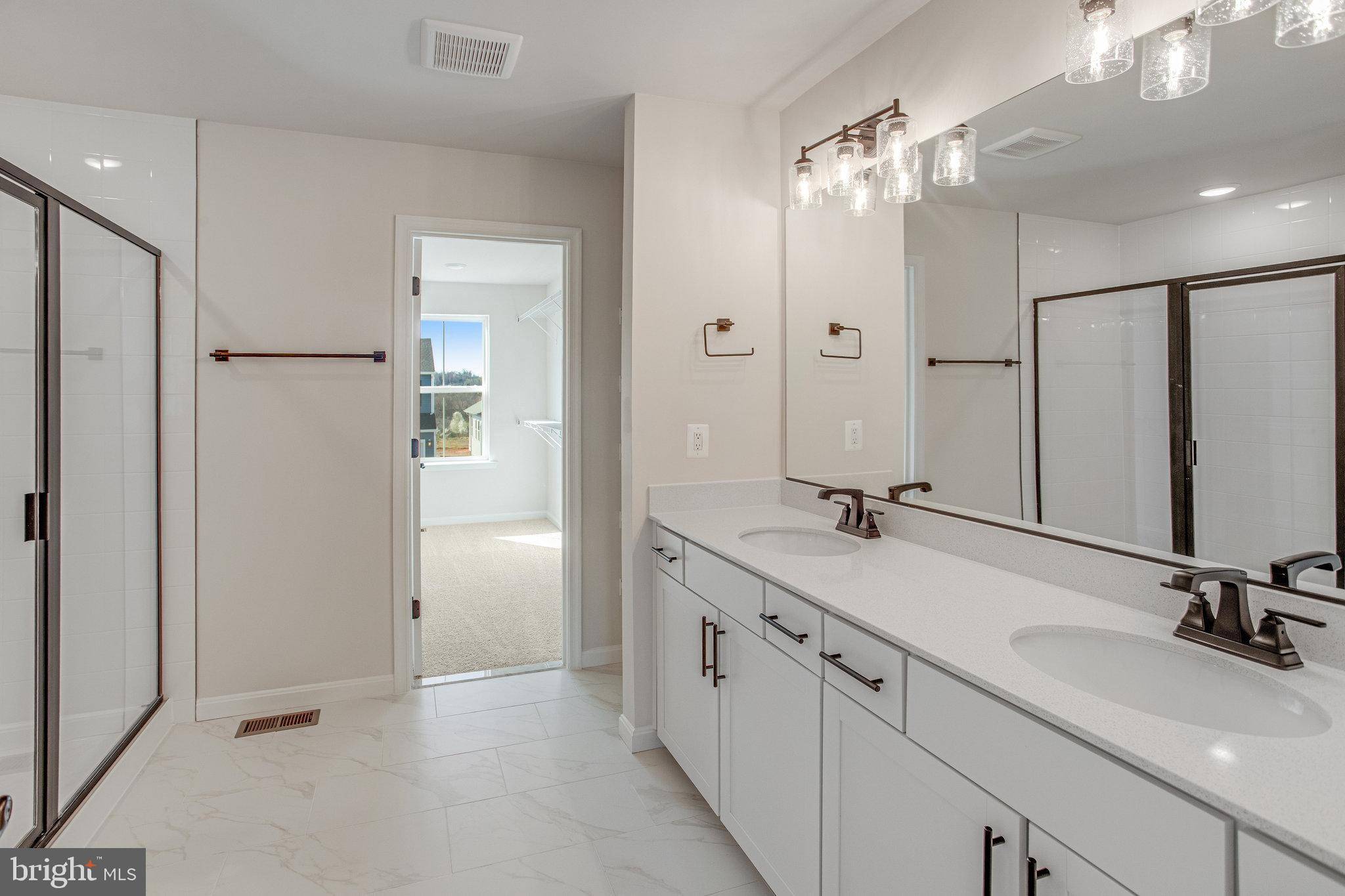 Orange, VA 22960,605 CLOVER LN
