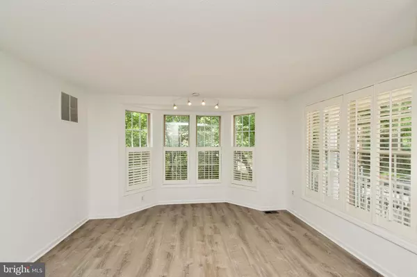 Alexandria, VA 22301,297 E RAYMOND AVE E