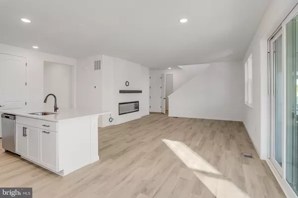 Orange, VA 22960,601 CLOVER LN