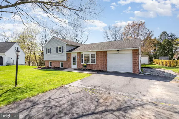 Ephrata, PA 17522,10 GREBILL CT