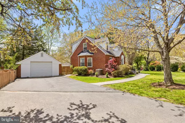 Falls Church, VA 22044,3127 WORTHINGTON CIR