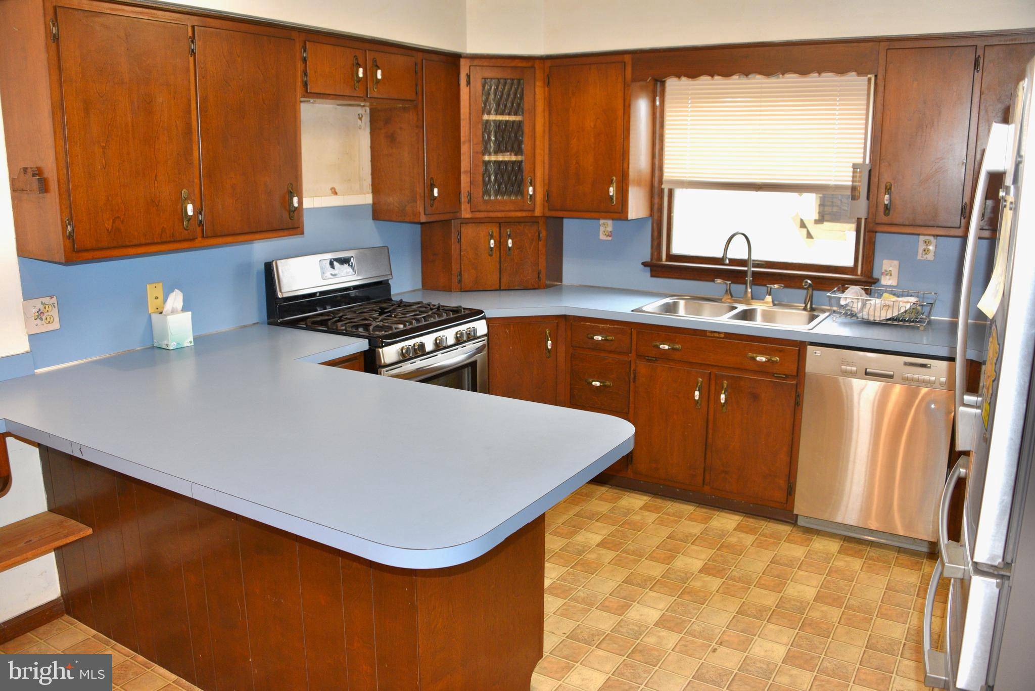 Lebanon, PA 17046,929 SYCAMORE LN