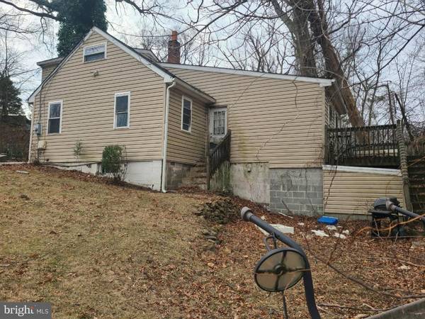 2067 FOULK RD, Garnet Valley, PA 19060