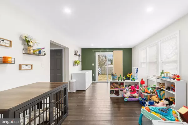 224 E 5TH ST Florence, NJ 08518