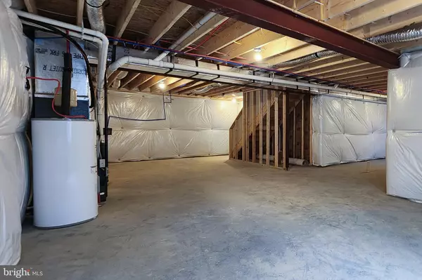 Chambersburg, PA 17201,1693 FALCON LANE