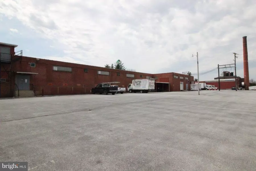 30 N 3RD ST #3, Womelsdorf, PA 19567