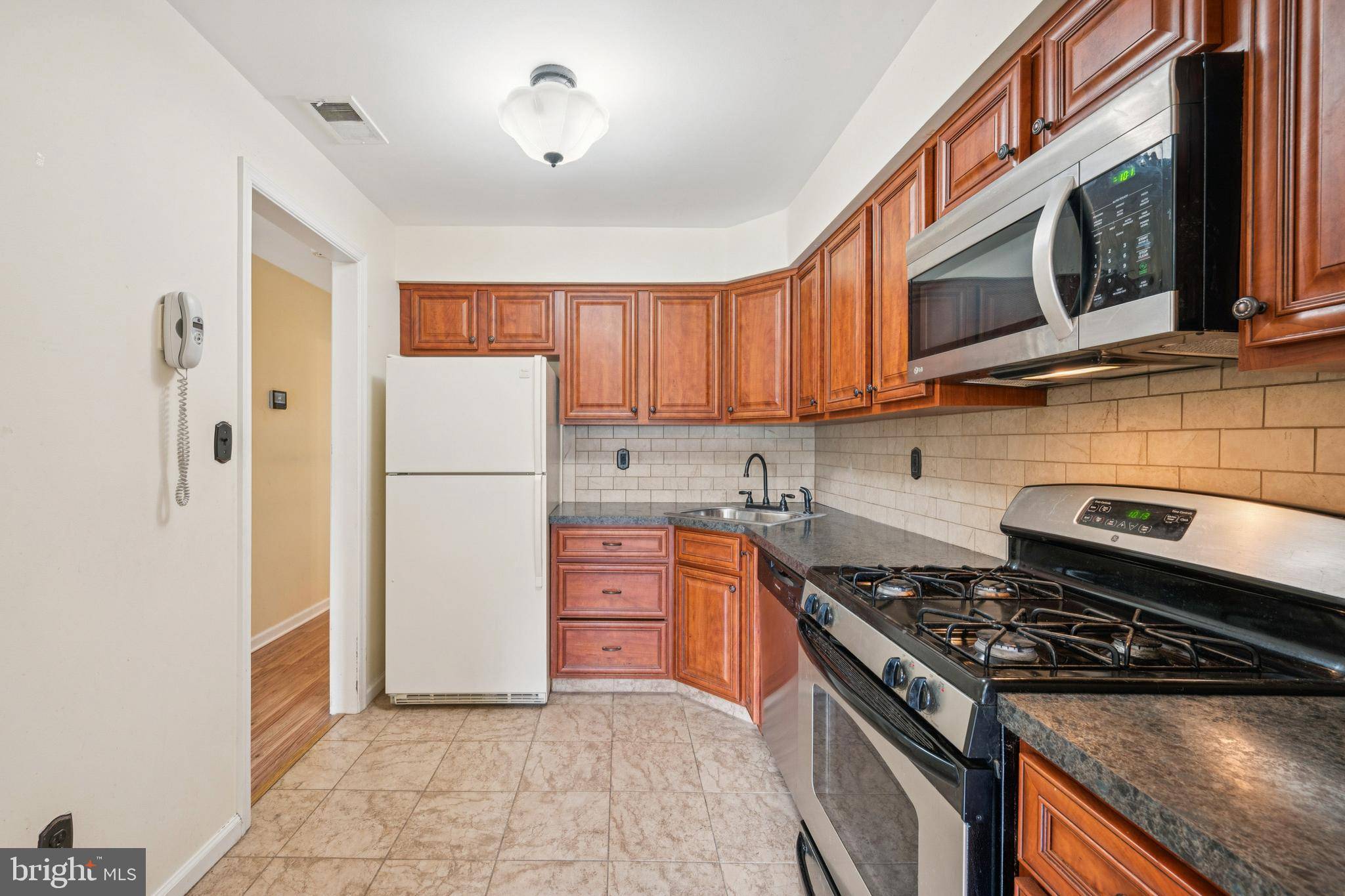 Robbinsville, NJ 08691,215 WYNDHAM PL