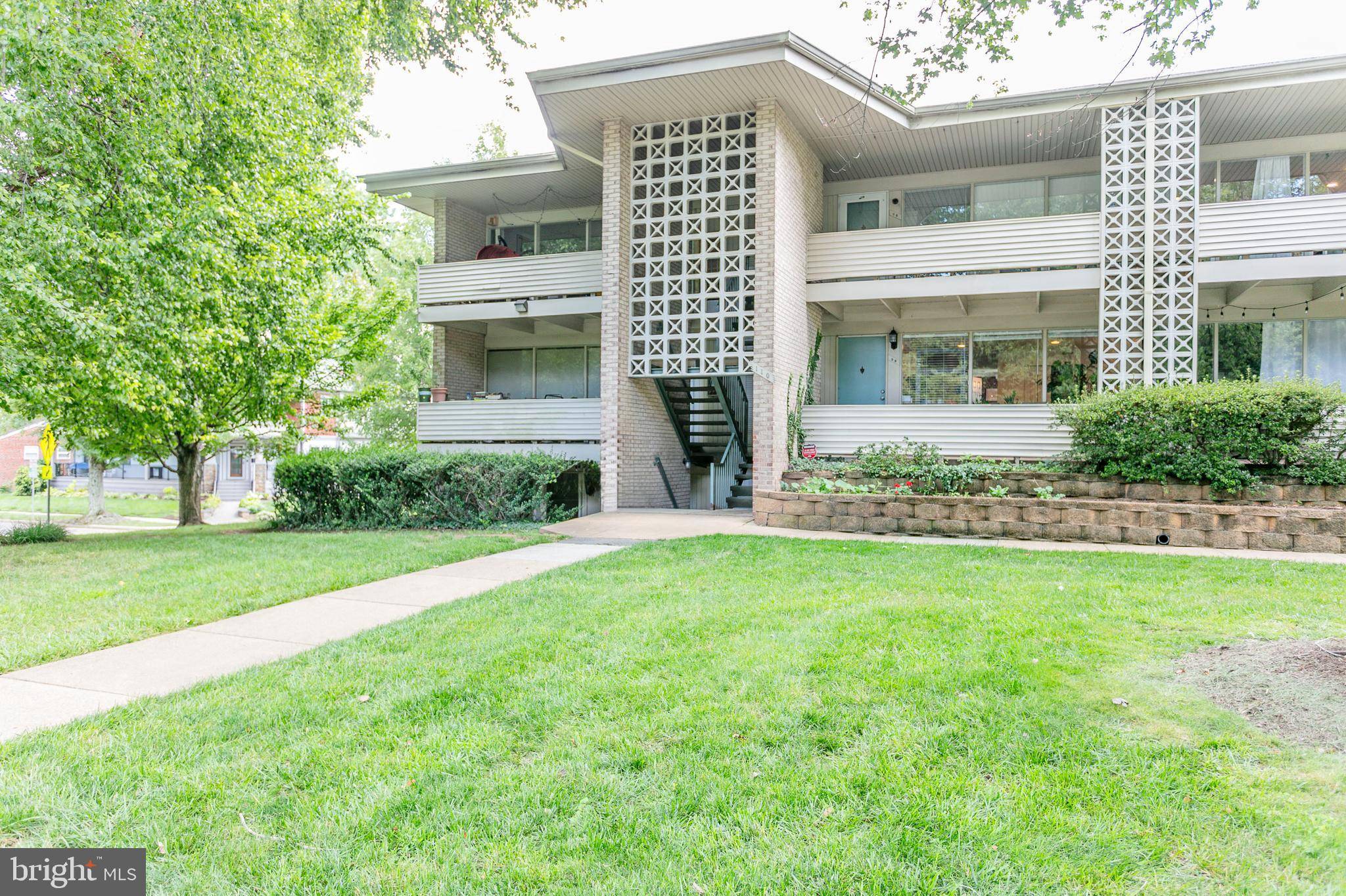 Falls Church, VA 22046,110 BIRCH ST #A-1