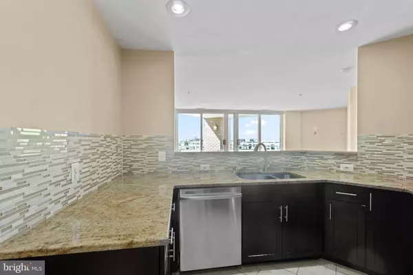 Baltimore, MD 21230,100 HARBORVIEW DR #1014