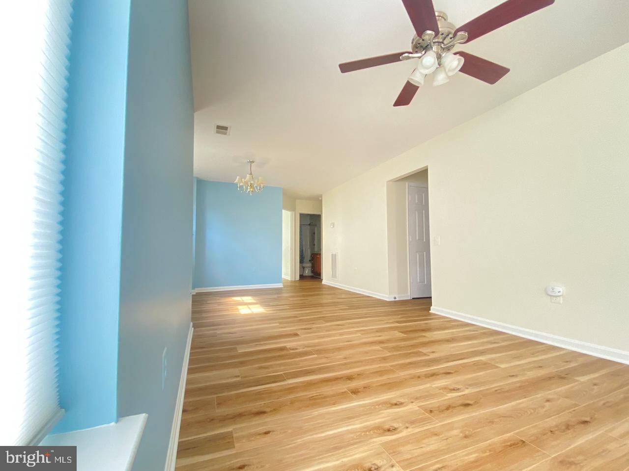 Mount Airy, MD 21771,908 PARADE LN