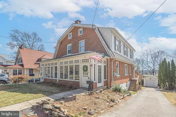 460 SAINT DAVIDS AVE, Wayne, PA 19087
