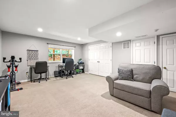 Aston, PA 19014,107 JULIANNA WAY