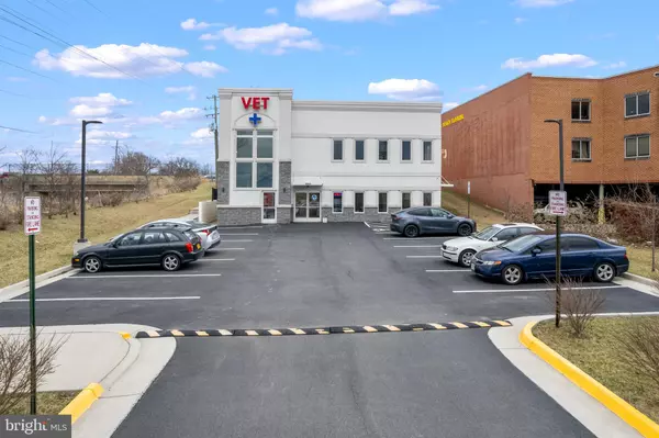 Sterling, VA 20164,45441 RURITAN CIR #100
