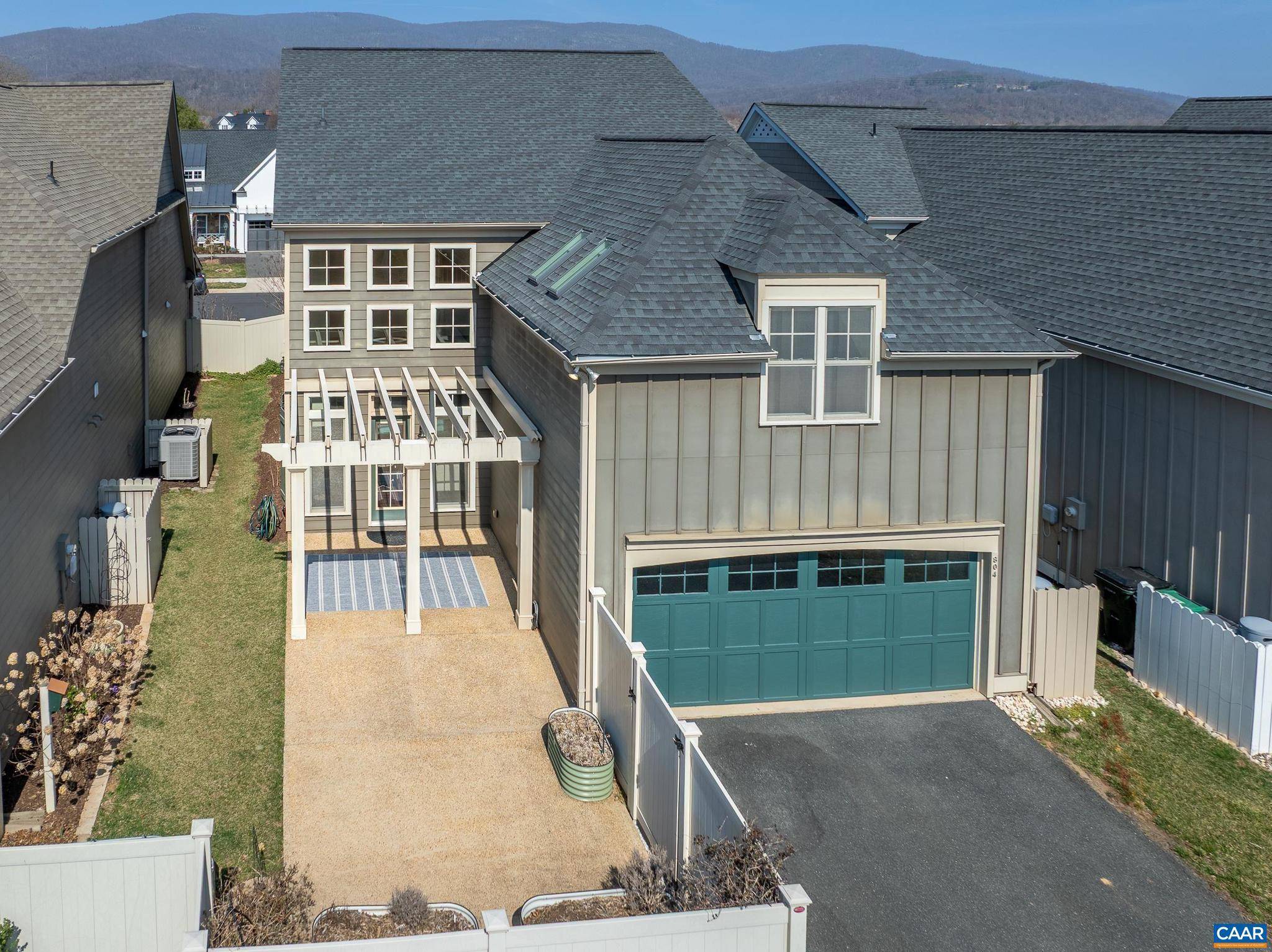 Crozet, VA 22932,804 GOLF VIEW DR