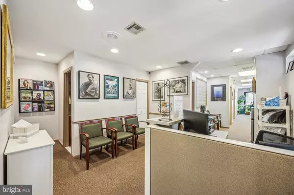 Philadelphia, PA 19144,4931 WISSAHICKON AVE