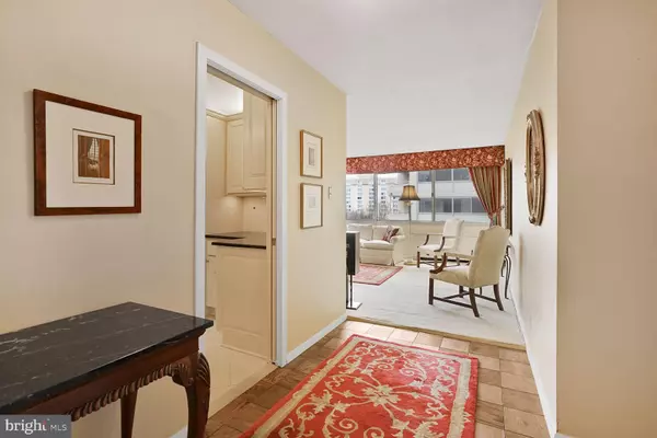 Chevy Chase, MD 20815,5500 FRIENDSHIP BLVD #1423N & 1424N