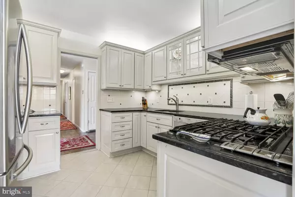 5500 FRIENDSHIP BLVD #1423N & 1424N, Chevy Chase, MD 20815