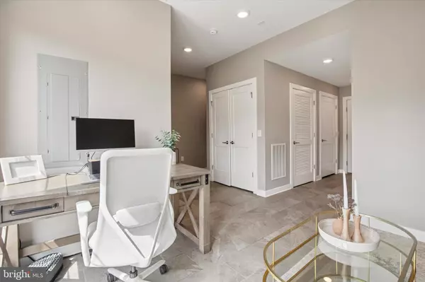 Philadelphia, PA 19127,4584 RIVERSIDE WAY