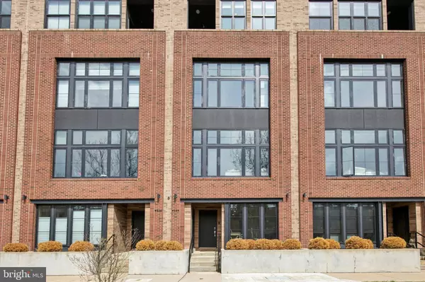 Philadelphia, PA 19127,4584 RIVERSIDE WAY