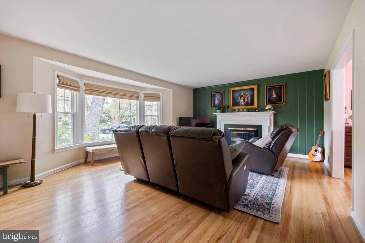 Alexandria, VA 22307,7205 BURTONWOOD DR