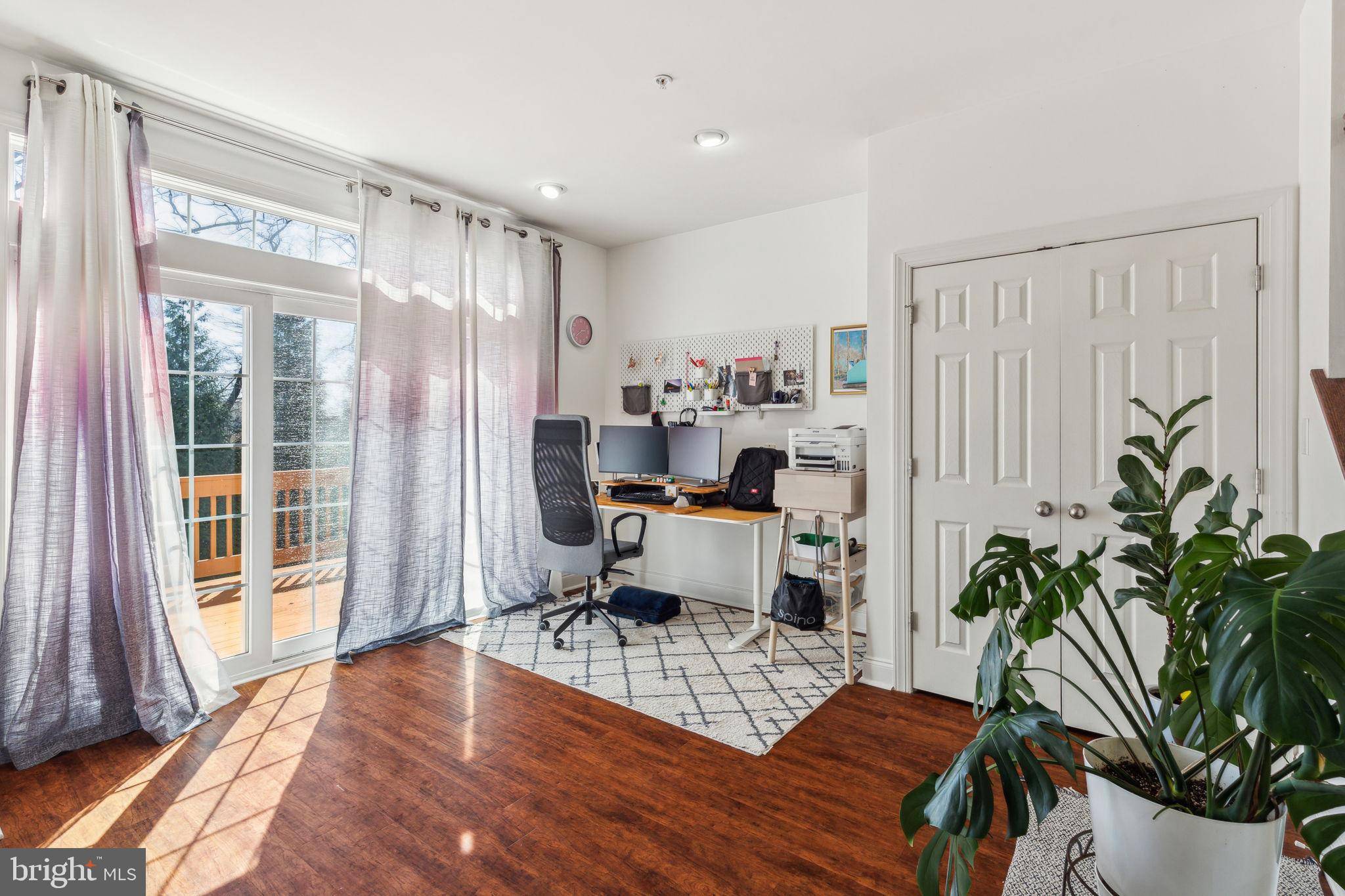 Langhorne, PA 19047,1786 HICKORY LN