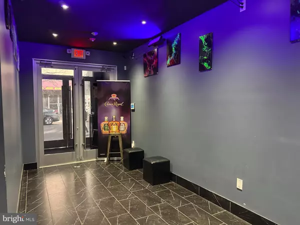 Philadelphia, PA 19107,218 N 11TH ST