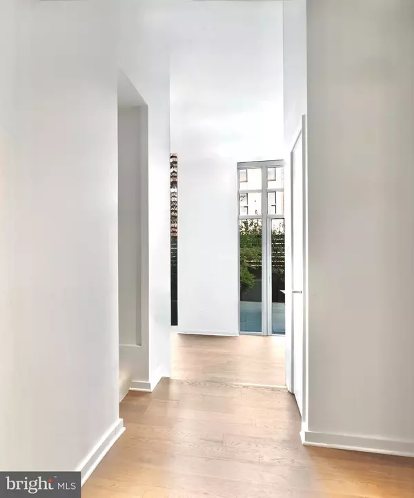 Washington, DC 20005,1401 CHURCH ST NW #214