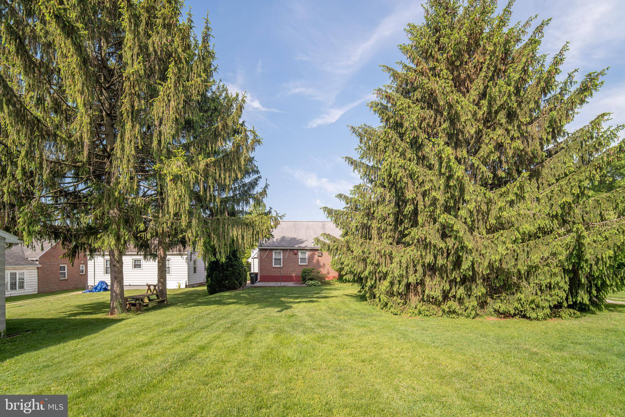 York, PA 17404,229 N FORREST ST