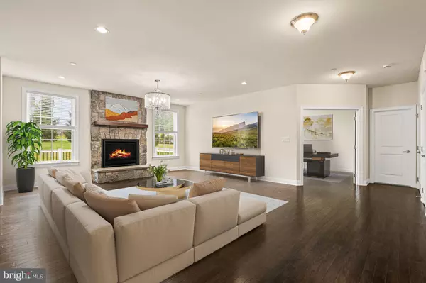 Newtown Square, PA 19073,301 GREENBANK LN