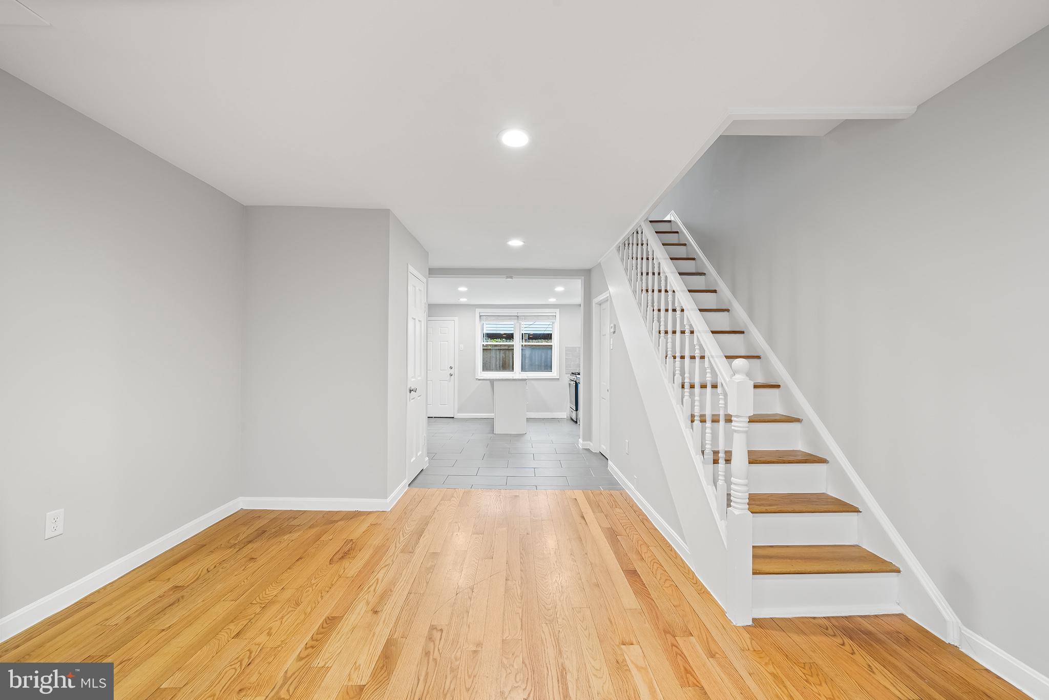 Philadelphia, PA 19148,618 MCCLELLAN ST