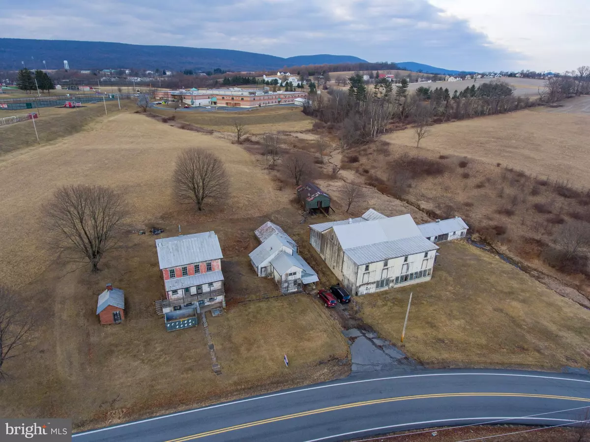 Hamburg, PA 19526,801 WINDSOR CASTLE RD