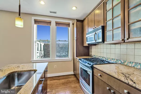 Washington, DC 20001,1718 1ST ST NW #4