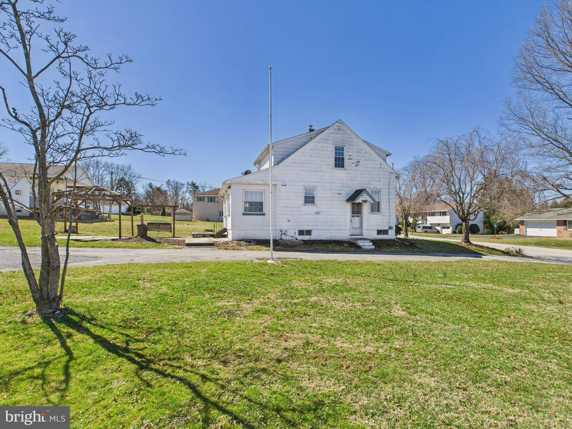 York, PA 17404,2987 WESTWIND LN