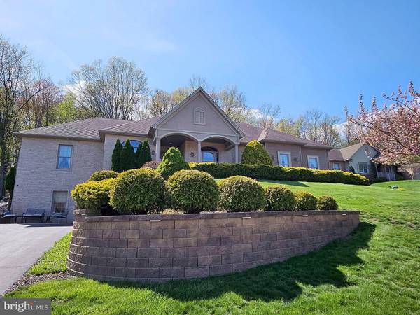 169 HOLLOW RUN TRL, Duncansville, PA 16635