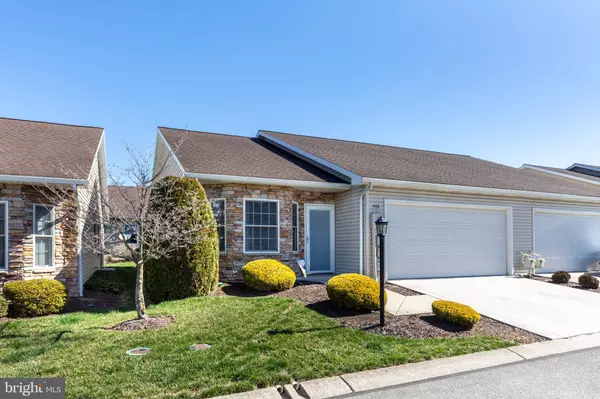 408 PARKVIEW LN #33, Hanover, PA 17331