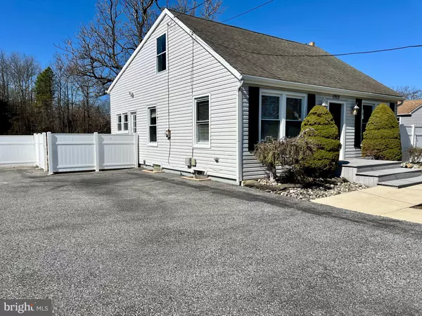 Williamstown, NJ 08094,1303 N TUCKAHOE RD